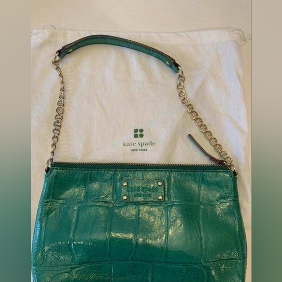 Genuine KATE SPADE GREEN Croc Embossed Patent Leather Gold Chain Purse. - Picture 2 of 3